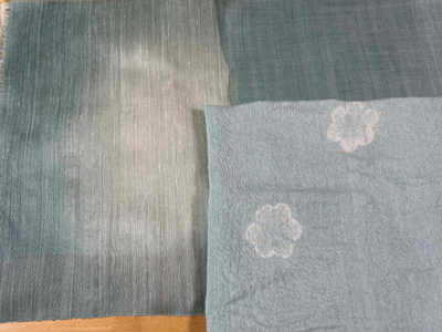 クサギ染め麻布とシルク布