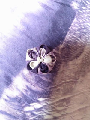 ログウッド染めつまみ細工