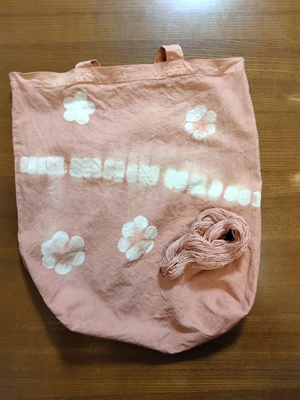 枇杷染めエコバッグと刺し子糸